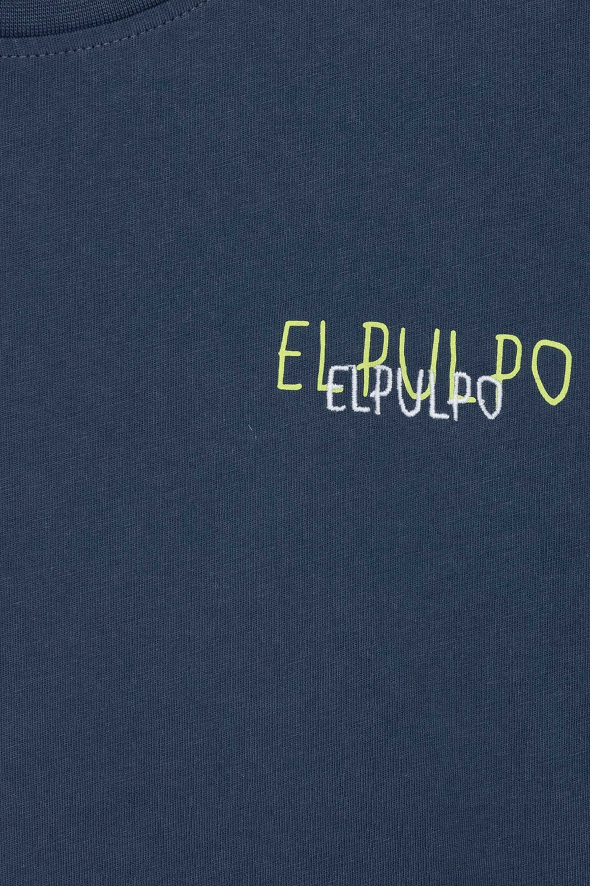 T-shirt infantil Delavé azul marinho com estampado triplo e logotipo grande