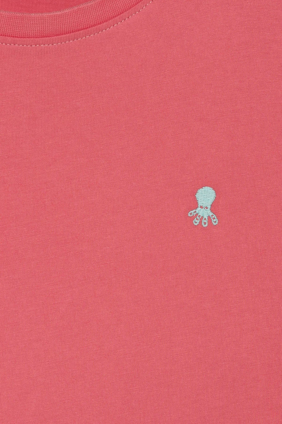 T-SHIRT BÁSICA OVERSIZE PARA MENINO COM BORDADO CONTRASTANTE EM ROSA CHICLETE