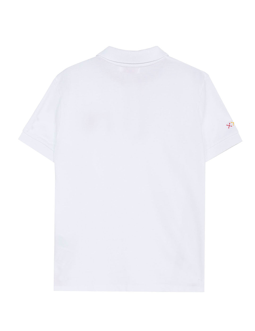 Polo de manga corta confeccionado en piqué 100% algodón orgánicoTapacosturas de cuello a contraste con etiqueta personalizada1º botón cosido con hilo rojo y ojal en