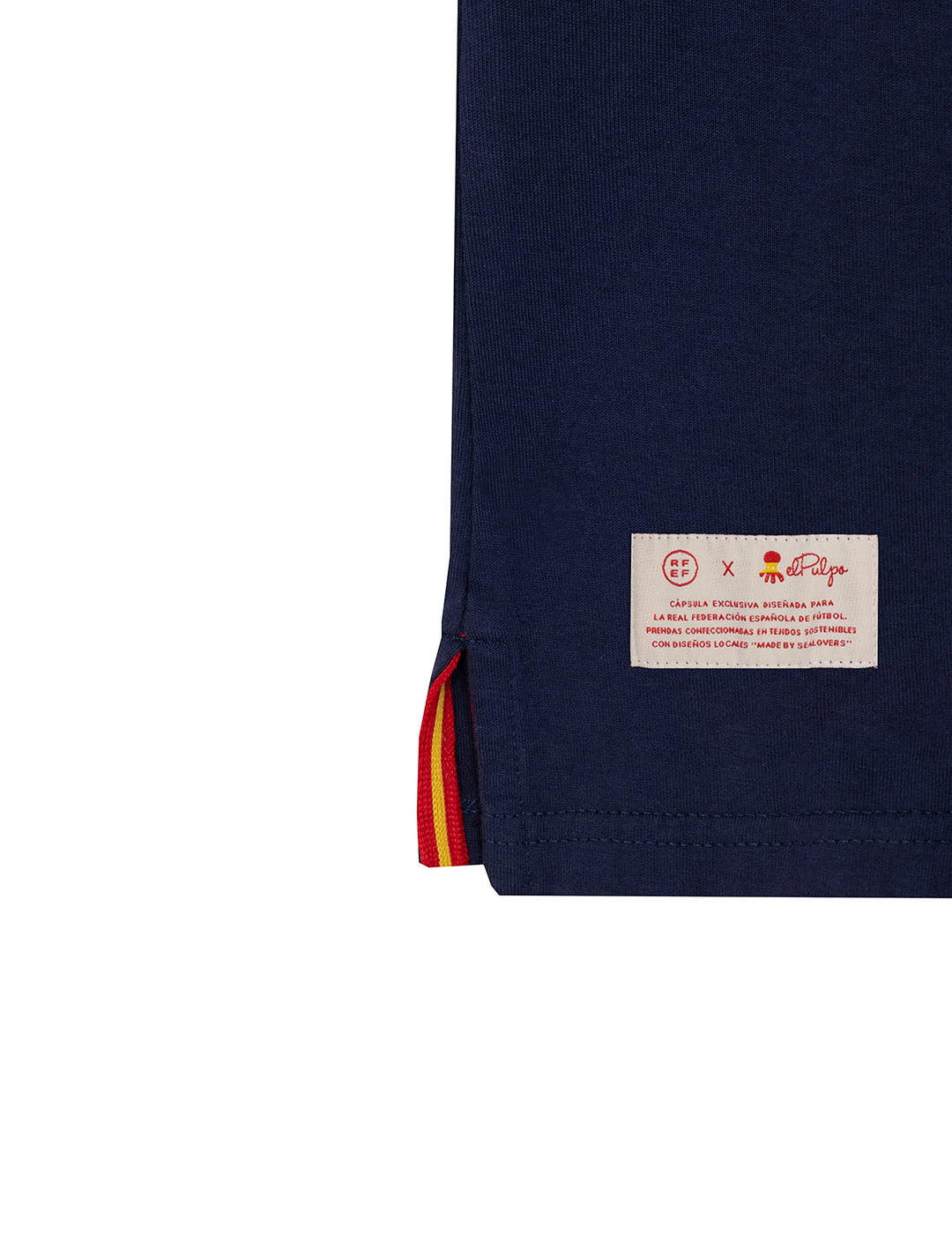 CAMISOLA POLO MENINA COM ESTAMPA DE POLVO E LARANJA COM CONTRASTES AZUL MARINHO