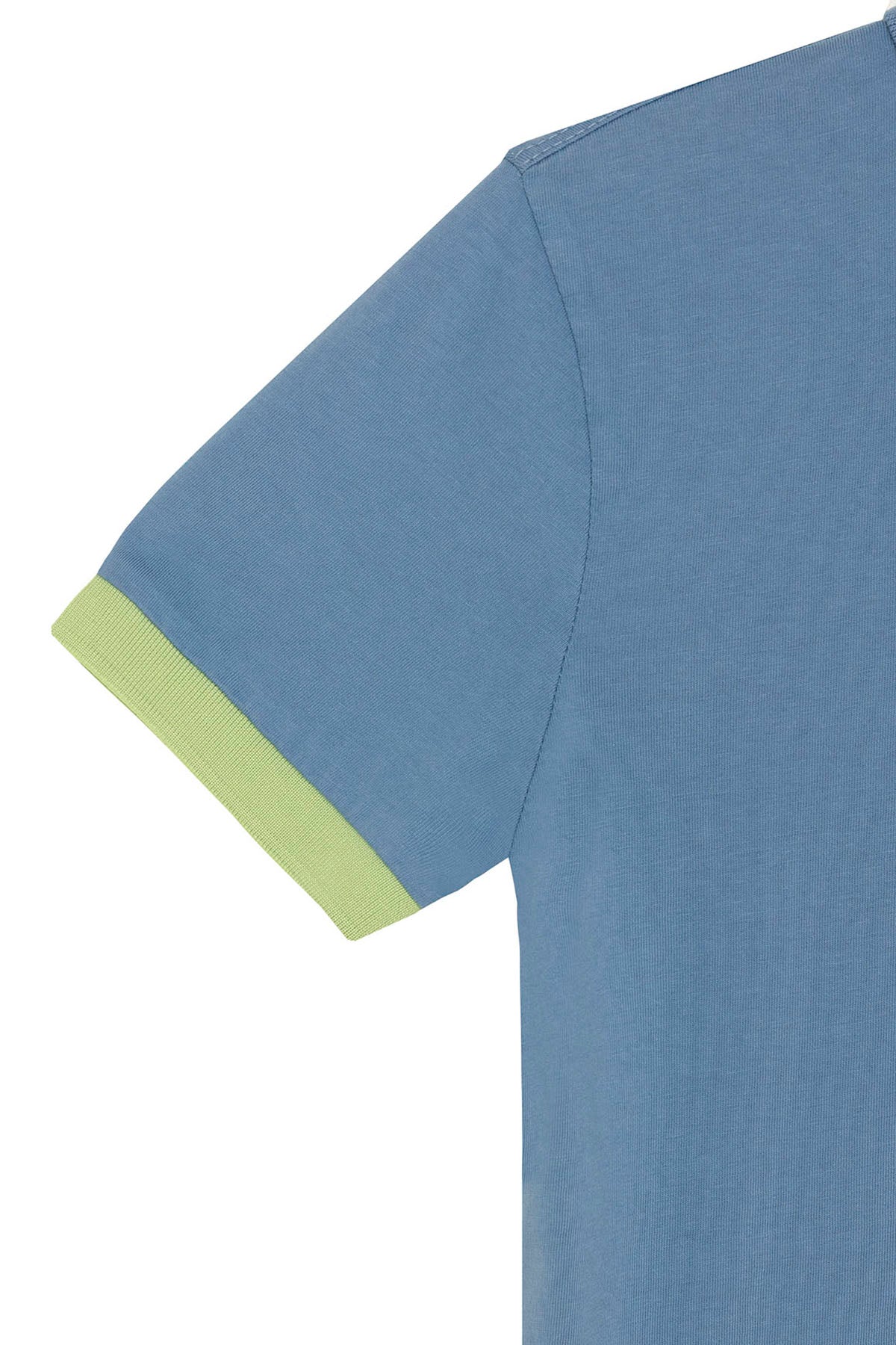 CAMISA POLO MENINA COM remendo contrastante ÍNDIGO LAVADO
