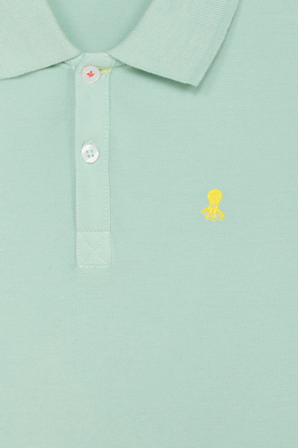 BOYS' WASHED POLO WITH CONTRASTING EMBROIDERY IN TURQUOISE BLUE