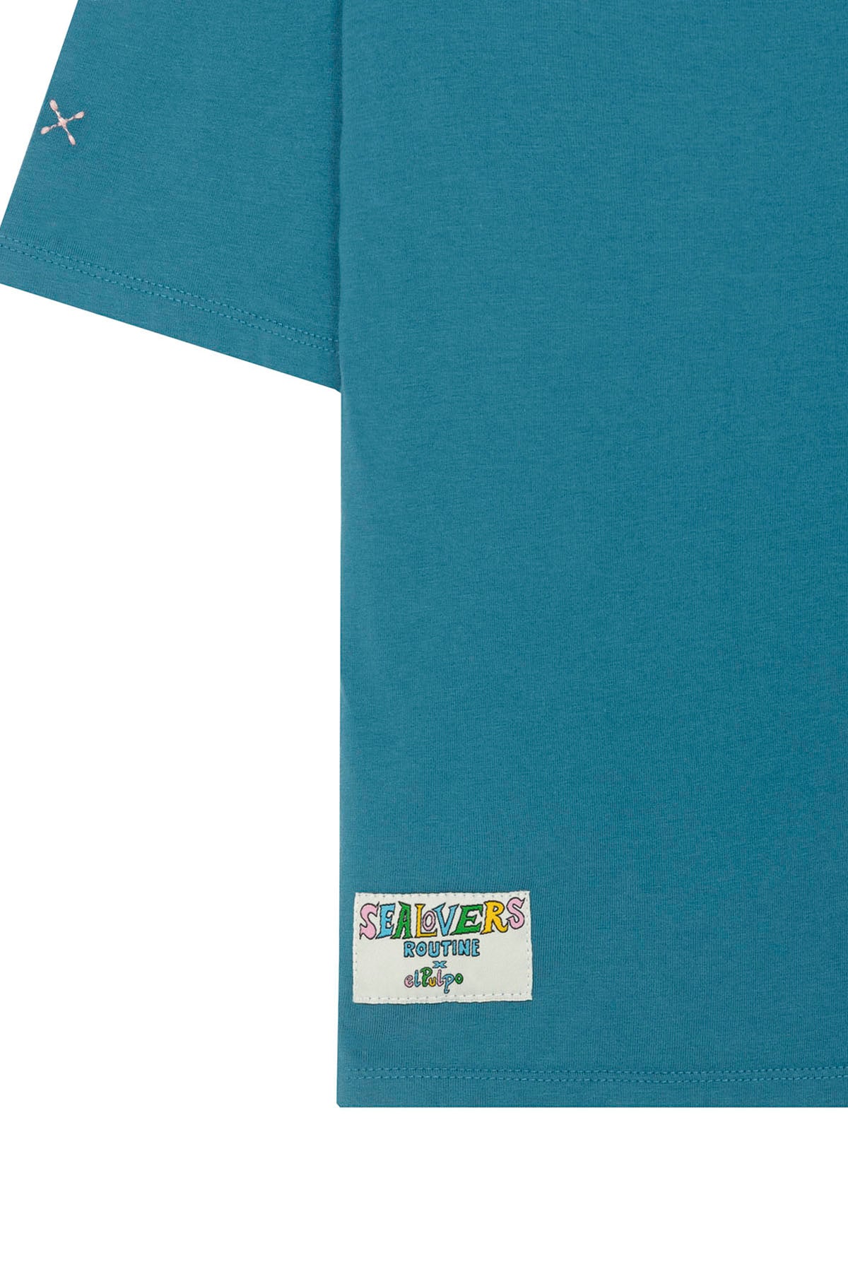 T-SHIRT MENINA BORDADA COM LOGOTIPO DE POLVO AZUL SAFIRA