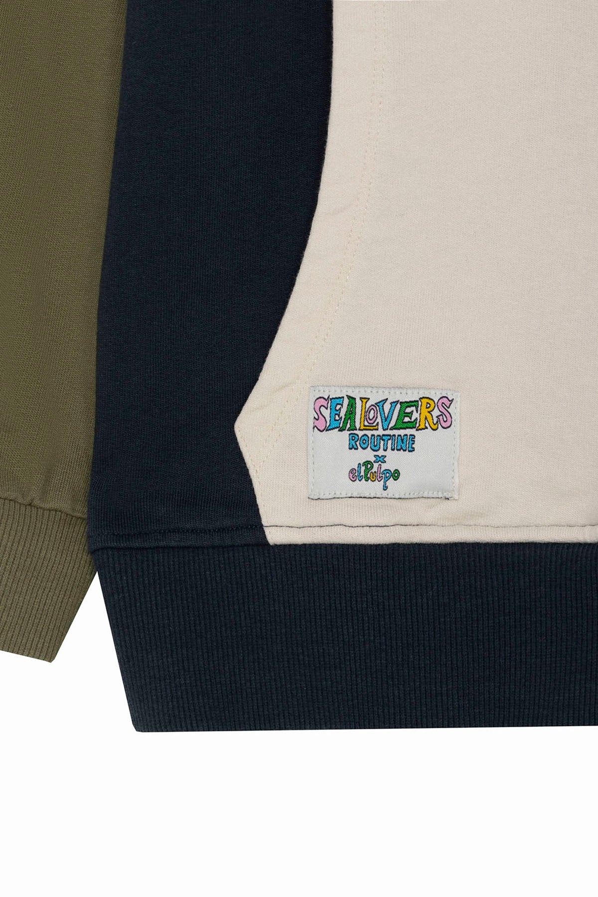 SUDADERA NIÑO CAPUCHA COLOR BLOCK ESTAMPADO AZUL MARINO