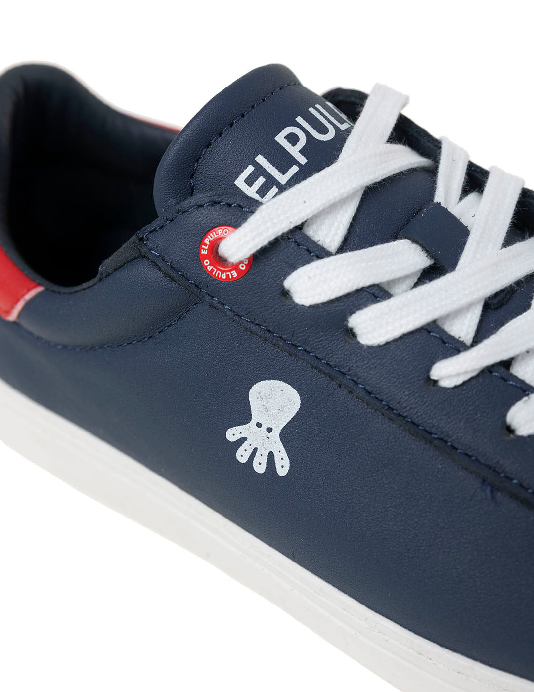 SAPATO CASUAL MENINO COM DETALHES CONTRASTANTES E LOGOTIPO EM AZUL MARINHO