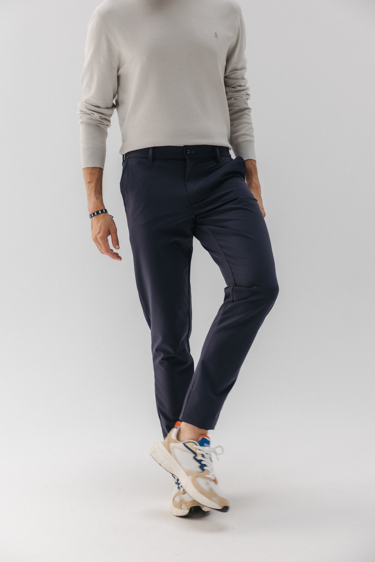 Pantalón técnico ultraligero azul marino