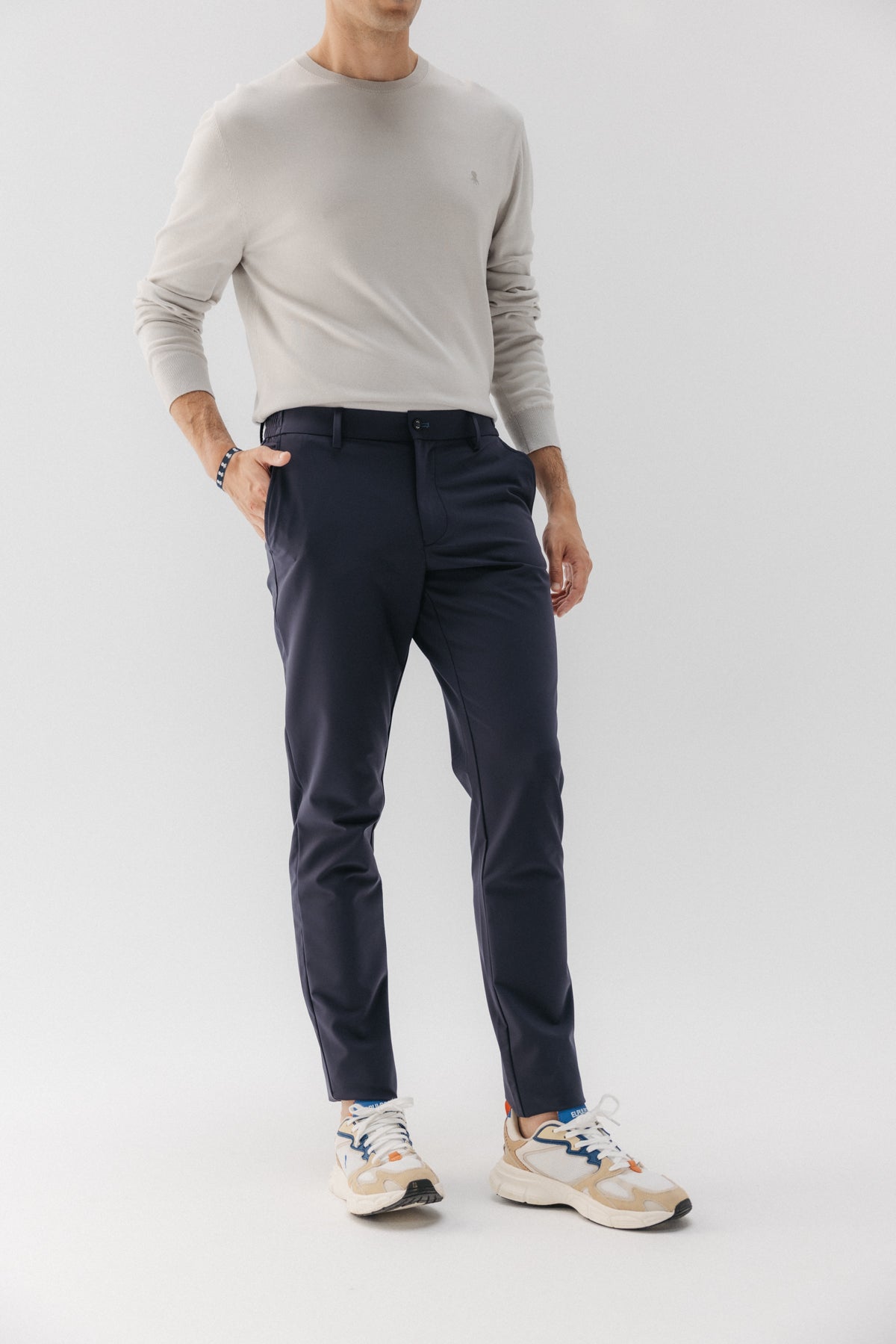 Pantalón técnico ultraligero azul marino