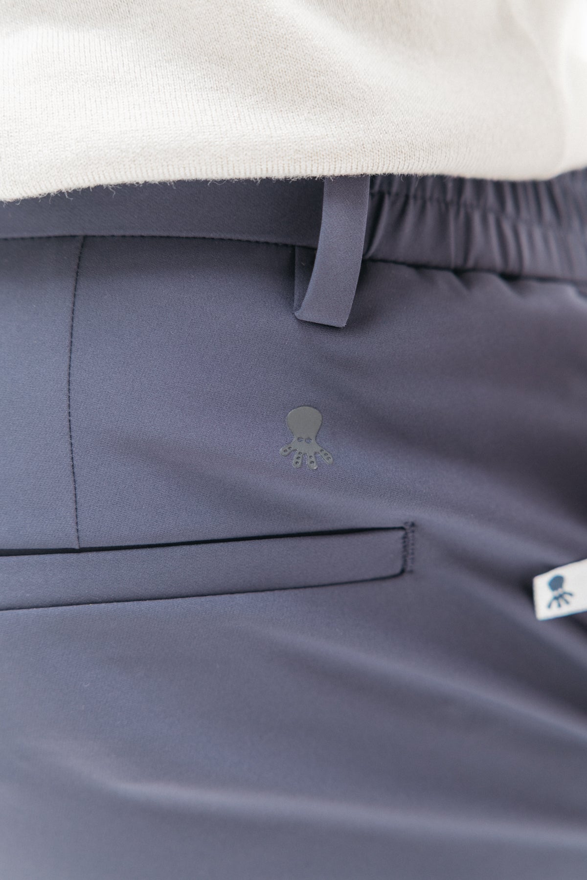 Pantalón técnico ultraligero azul marino