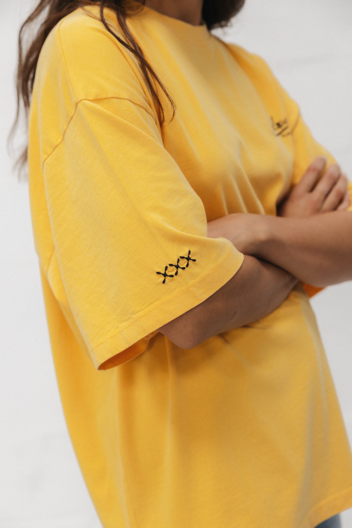 CAMISETA UNISEX ATLANTIC CULTURE MOSTAZA