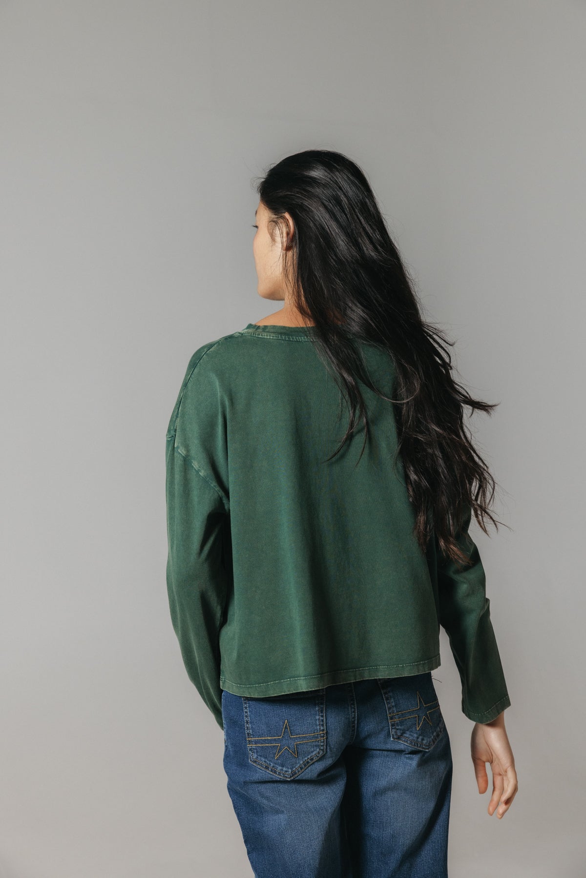 T-SHIRT ADOLESCENTE LUTE COMO UMA MENINA VERDE MILITAR