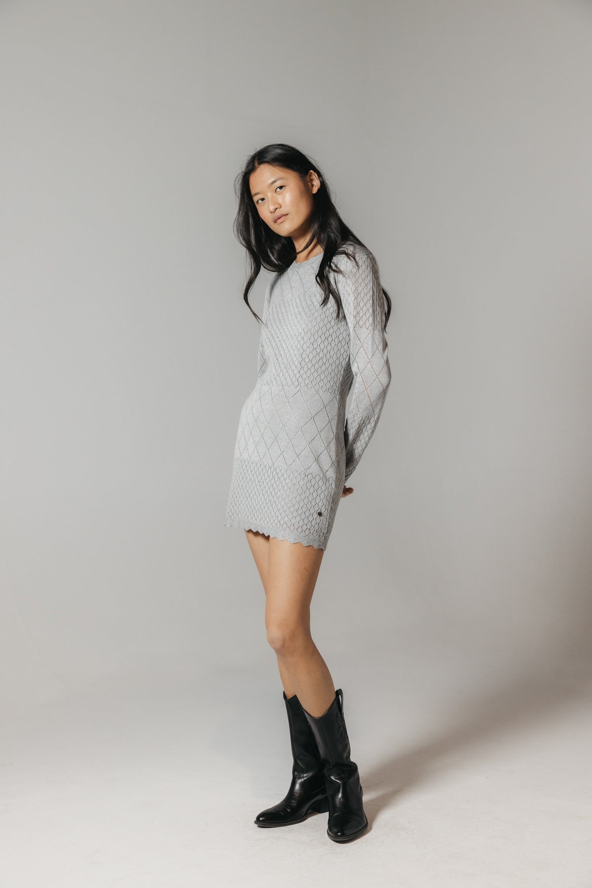 VESTIDO TEEN PUNTO CALADO GRIS CLARO