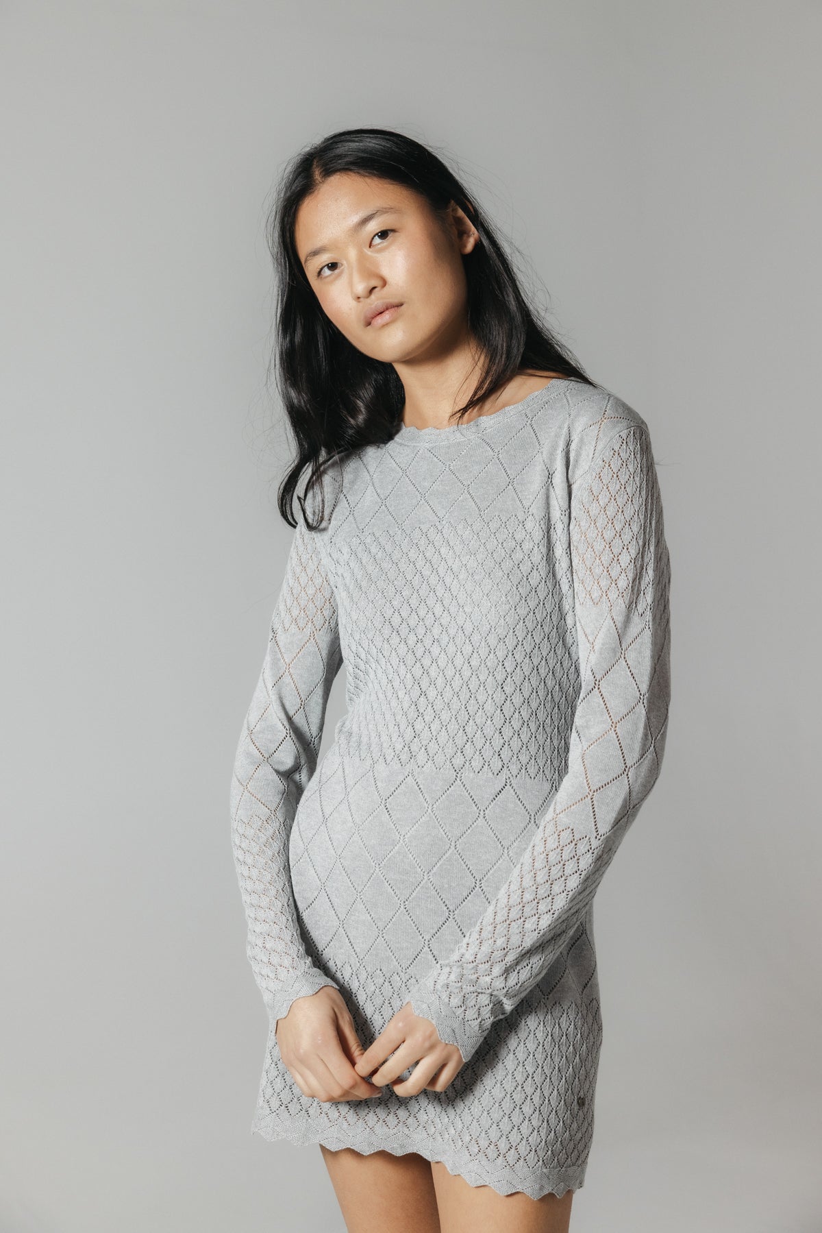 VESTIDO TEEN PUNTO CALADO GRIS CLARO