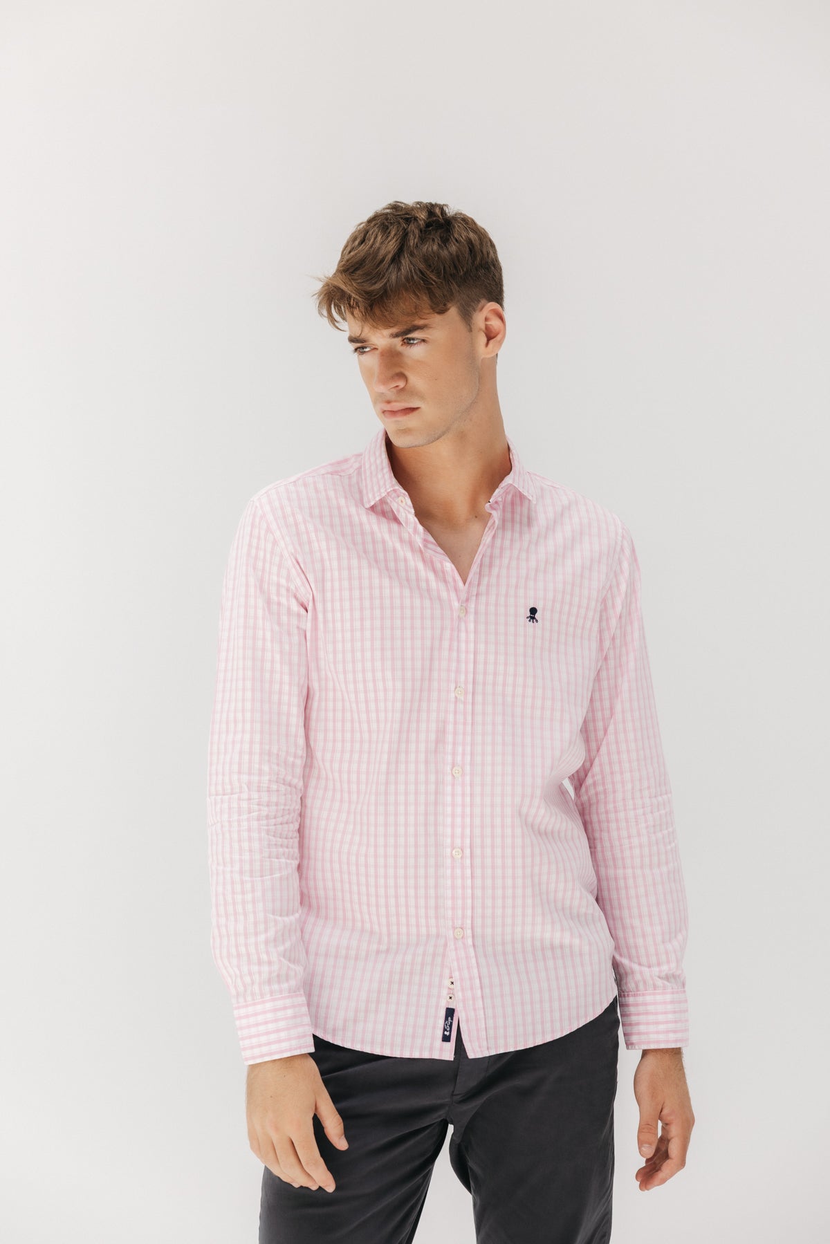 CAMISA POPELIN CUELLO BOTÓN CUADRO ROSA