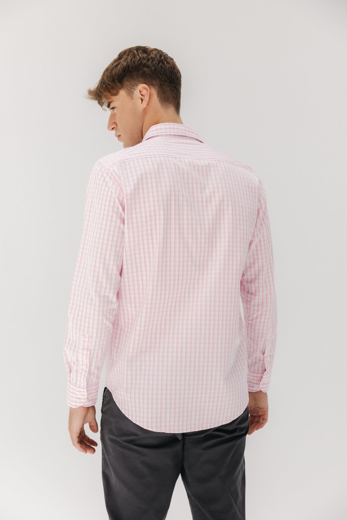 CAMISA POPELIN CUELLO BOTÓN CUADRO ROSA
