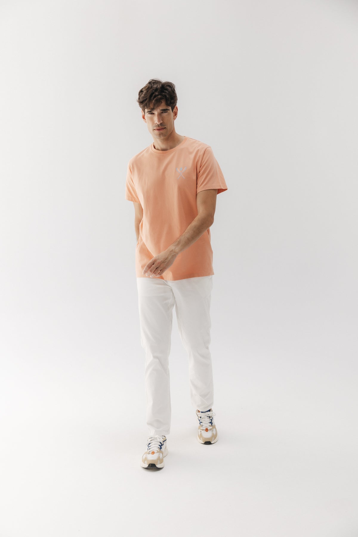 T-SHIRT PÁ DESENHADA POR PÊSSEGO
