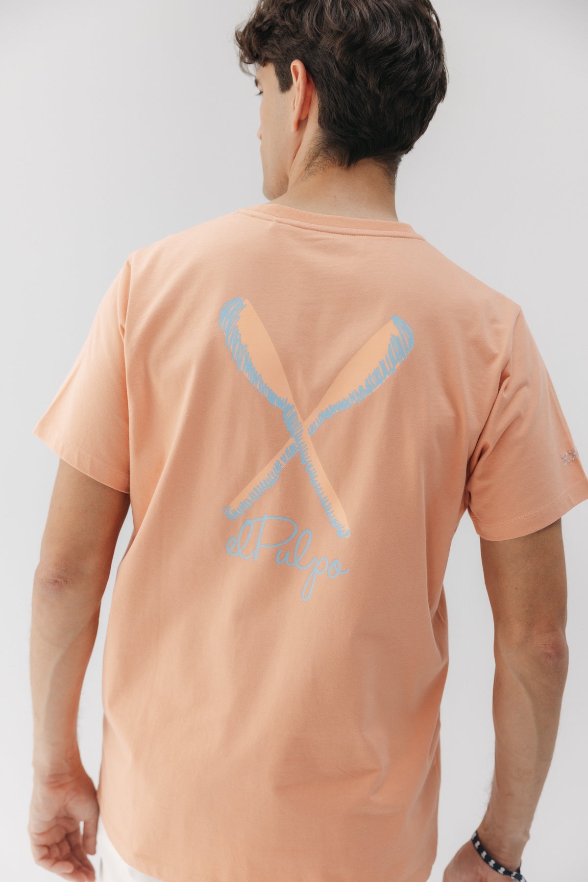 T-SHIRT PÁ DESENHADA POR PÊSSEGO