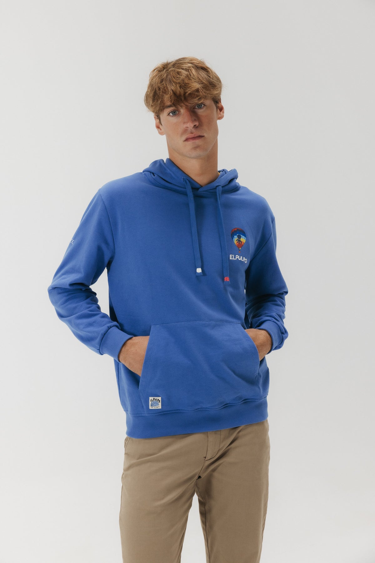 SWEATSHIRT COM CAPUZ ELCULPO BALÃO AZUL ELÉTRICO