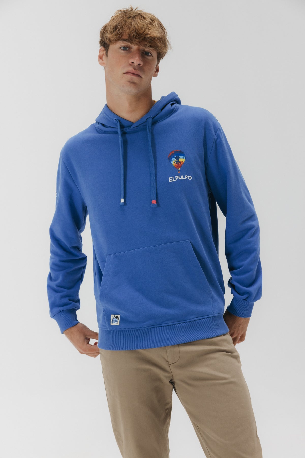 SWEATSHIRT COM CAPUZ ELCULPO BALÃO AZUL ELÉTRICO