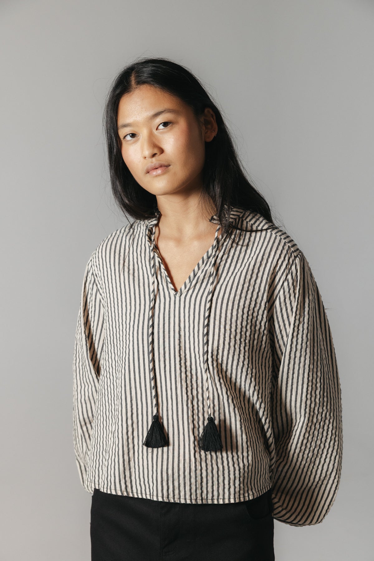 BLUSA TEEN DOBLE CORDÓN RAYAS NEGRO