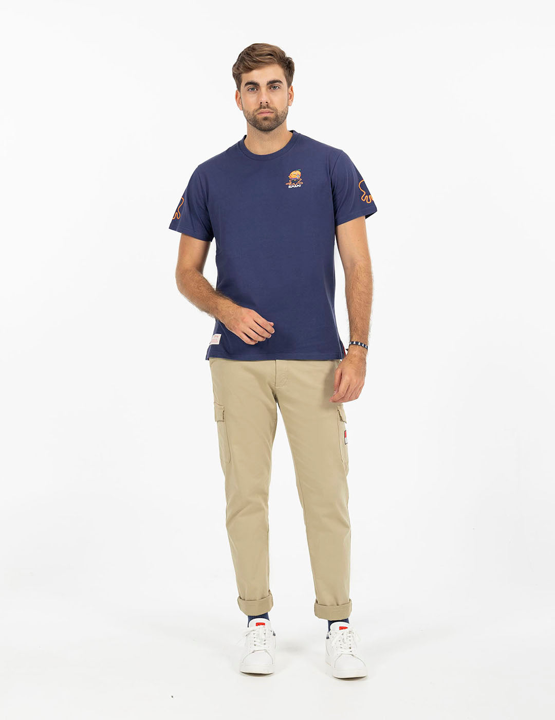 T-SHIRT DELAVÉ COM TRIPLA ESTAMPA AZUL MARINHO E LARANJA