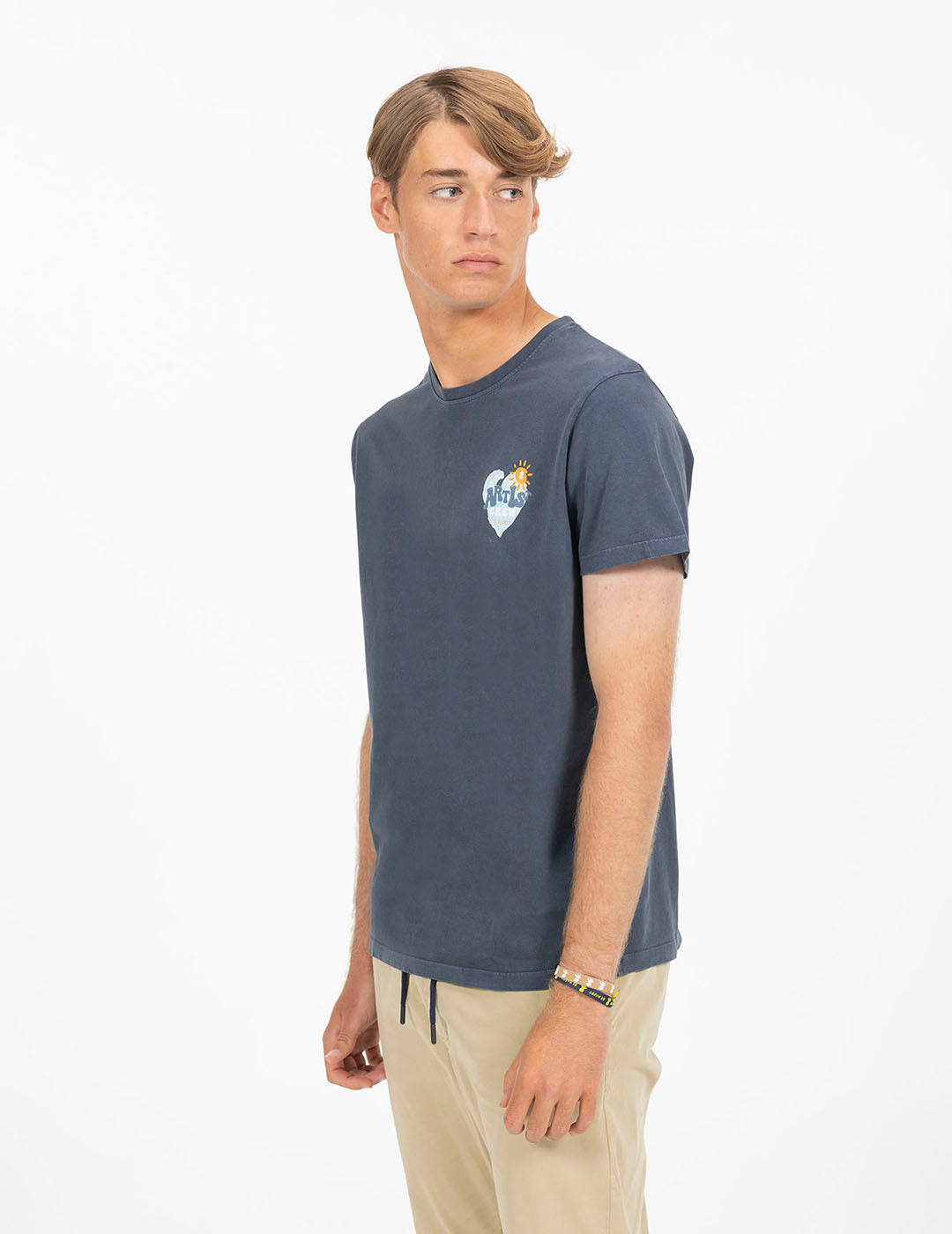 DELAVÉ NAVY BLUE ATLANTIC HEART PRINT T-SHIRT