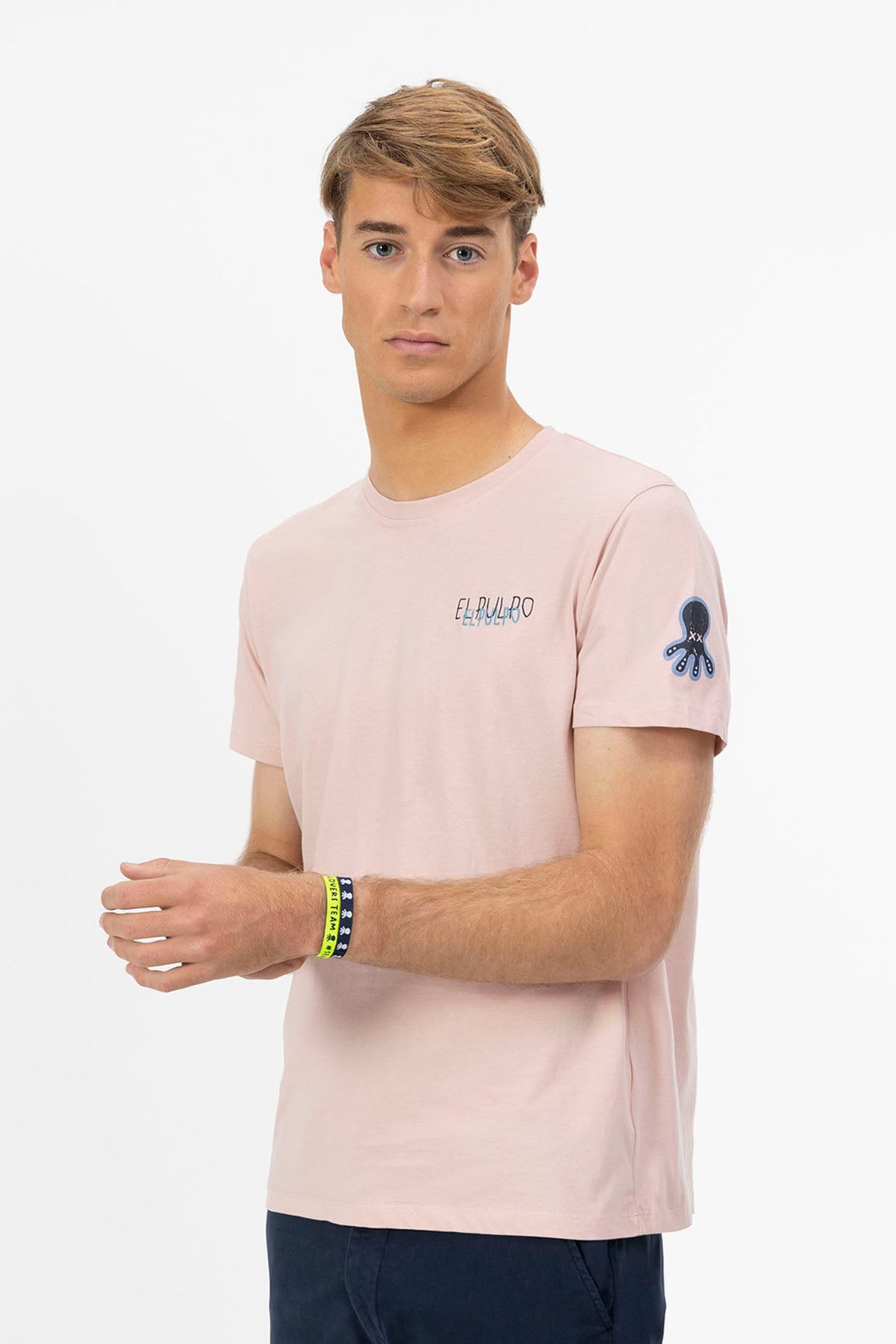 CAMISETA ESTAMPADO TRIPLE LOGO DESGASTADO ROSA DELAVÉ