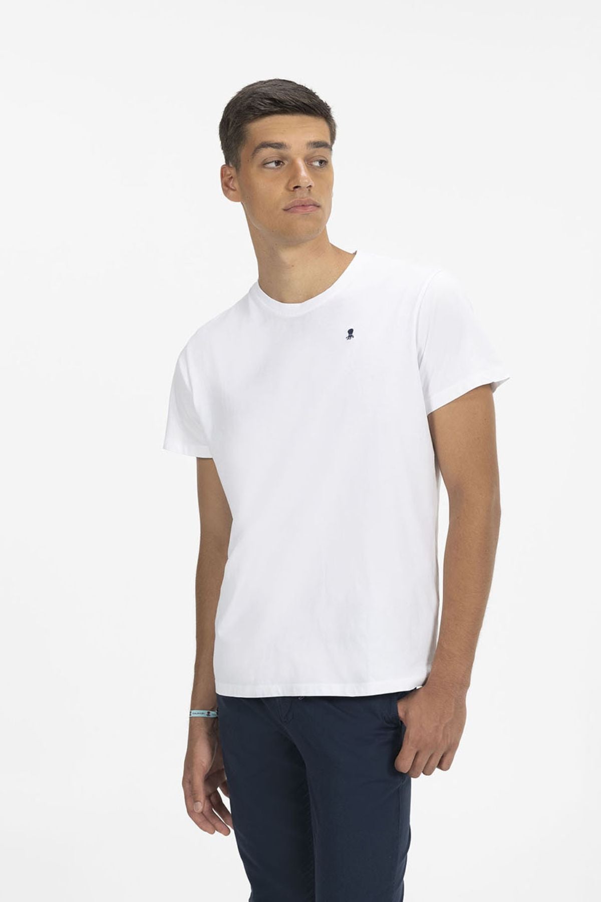 NEW BASIC PURE WHITE LOGO T-SHIRT