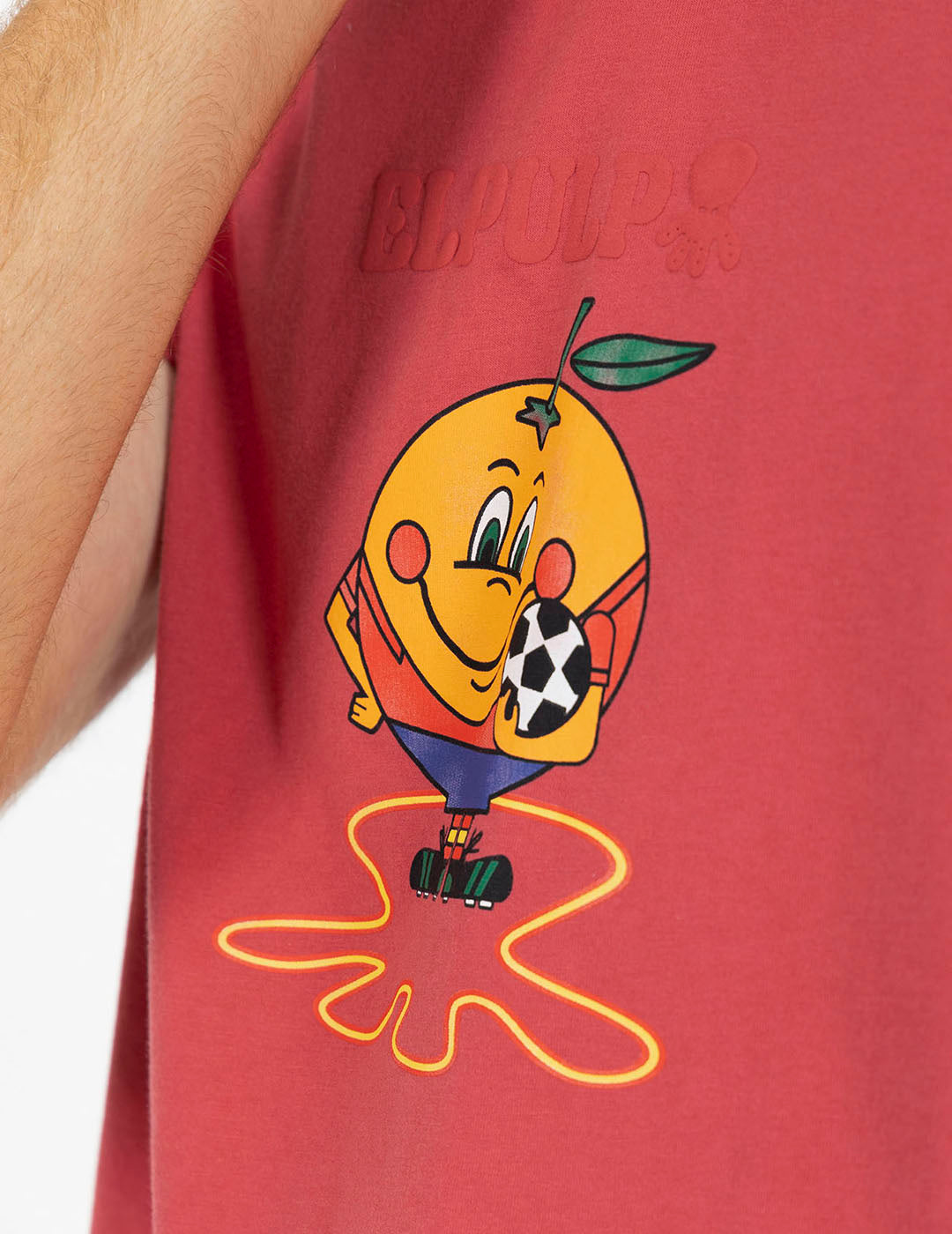 CAMISETA ESTAMPADO ELPULPO Y NARANJITO ROJO DELAVÉ