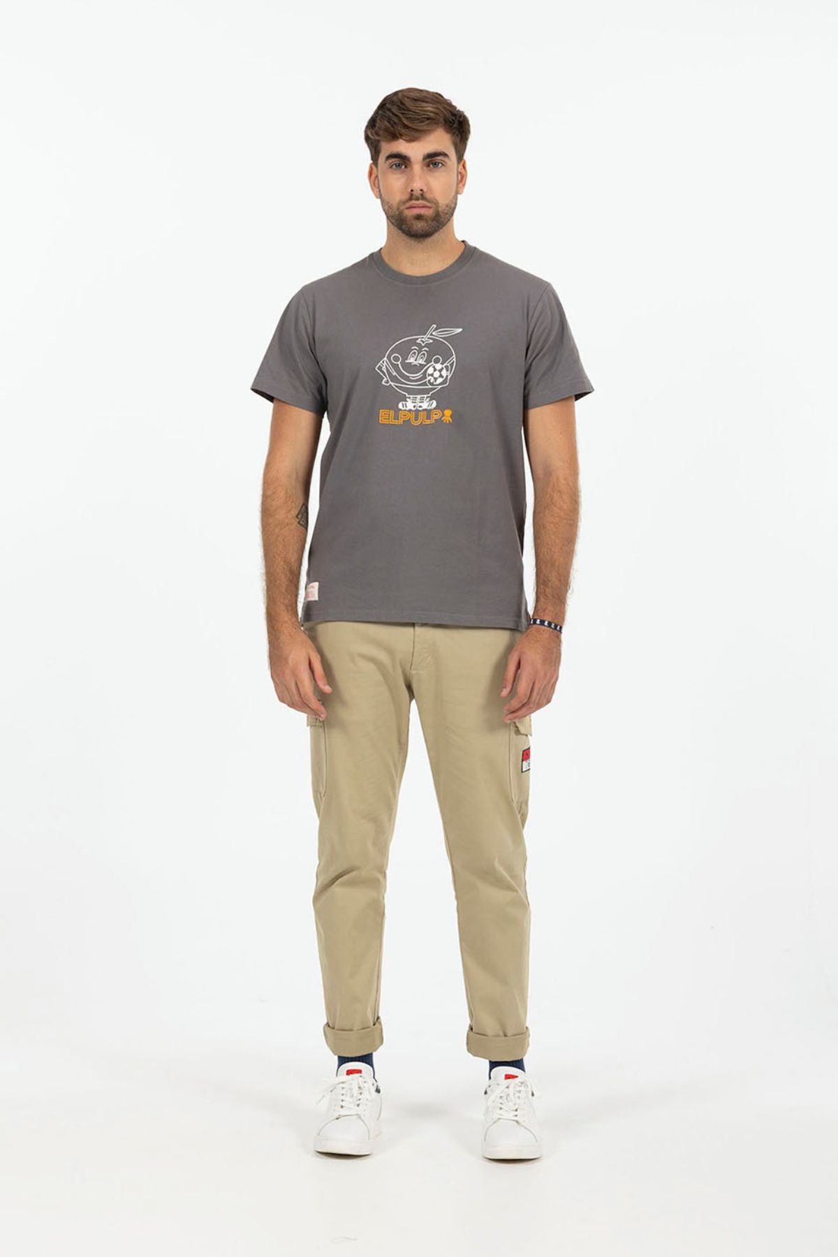 CAMISETA ESTAMPADO SILUETA NARANJITO CARBÓN