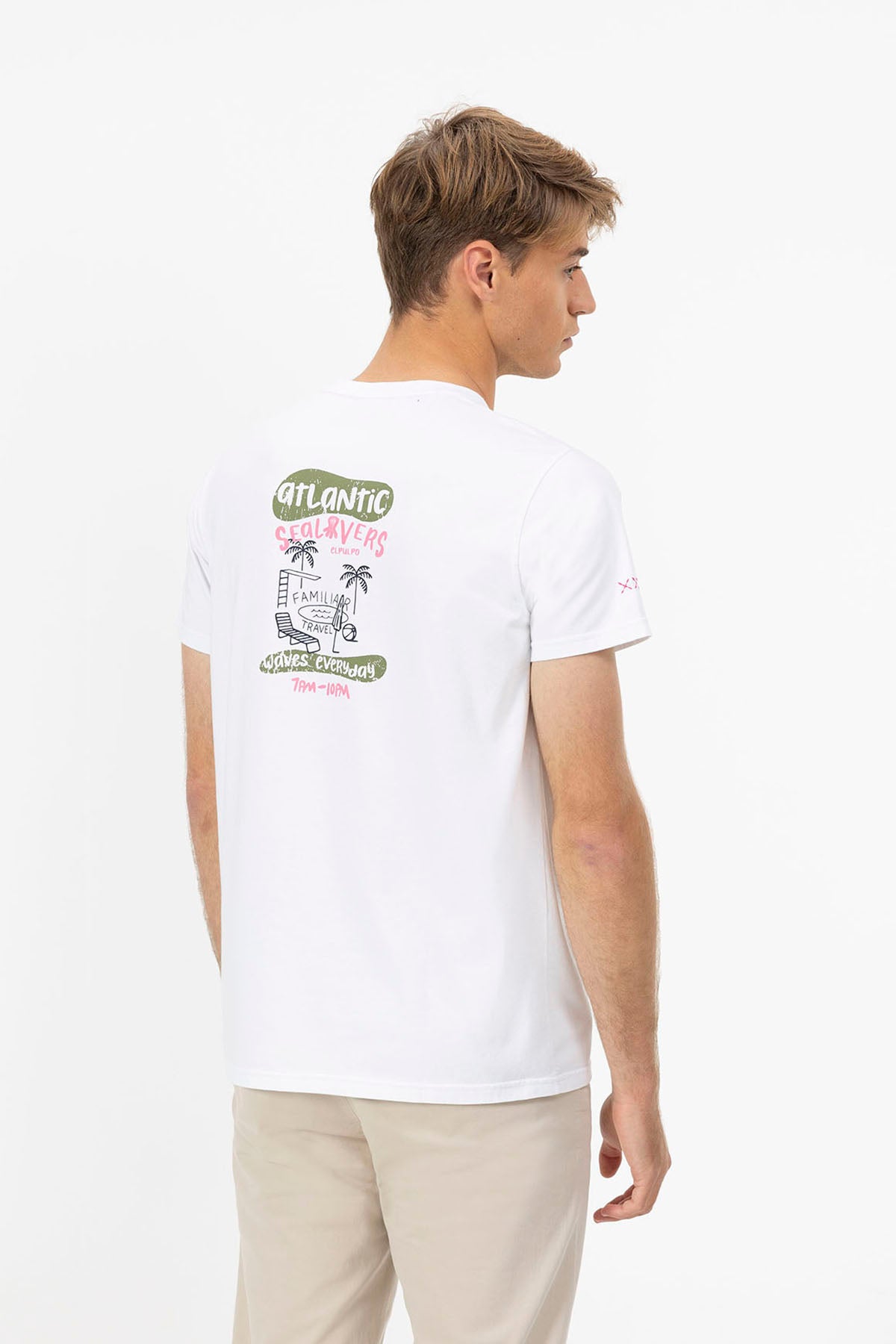 PURE WHITE TRAVEL FAMILY PRINT T-SHIRT