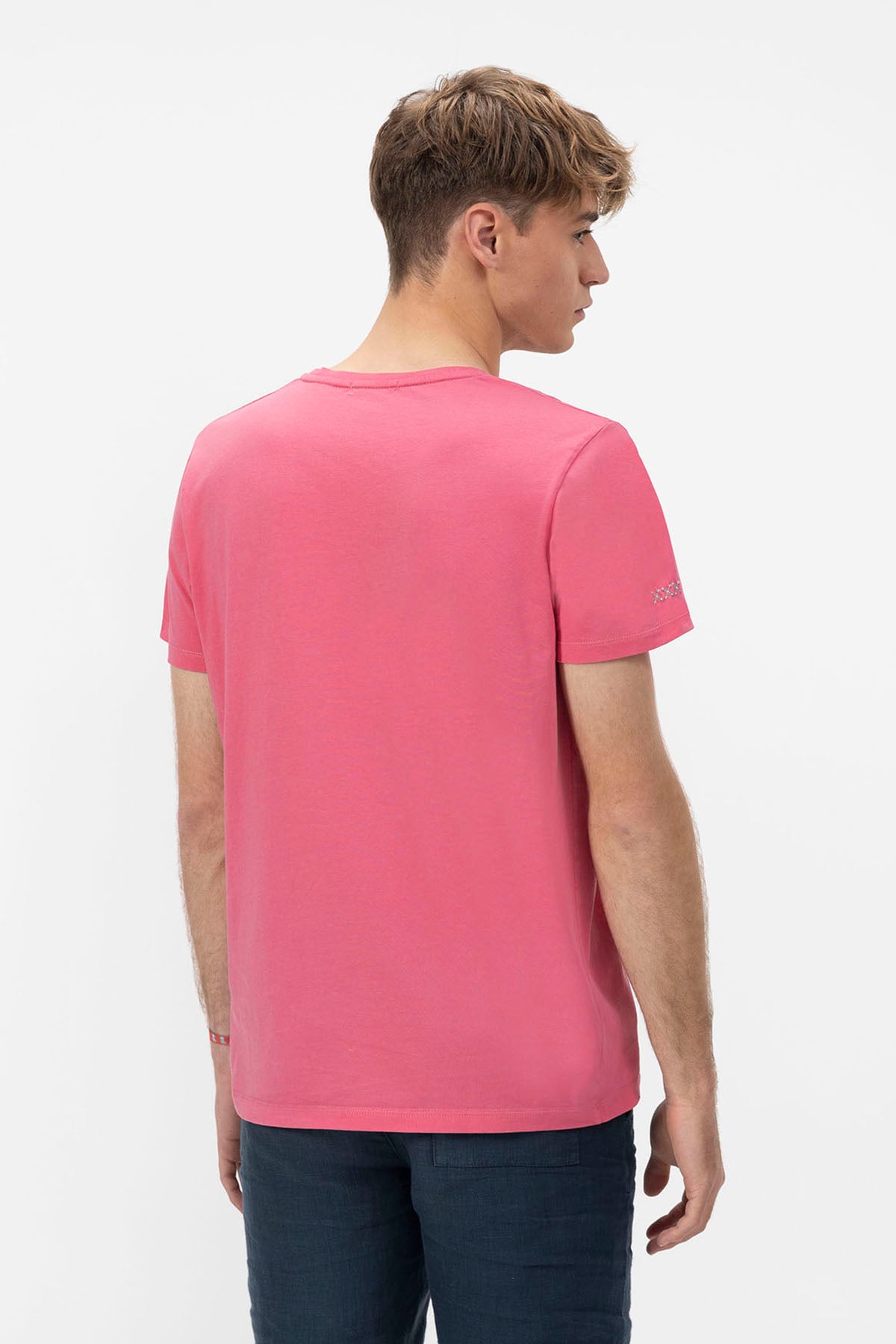 CAMISETA  EL MAR TODO LO-CURA ROSA CHICLE