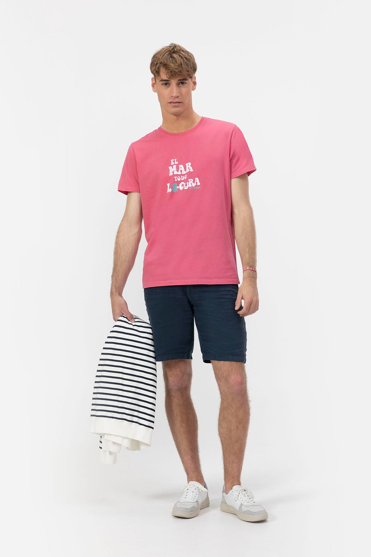 CAMISETA  EL MAR TODO LO-CURA ROSA CHICLE