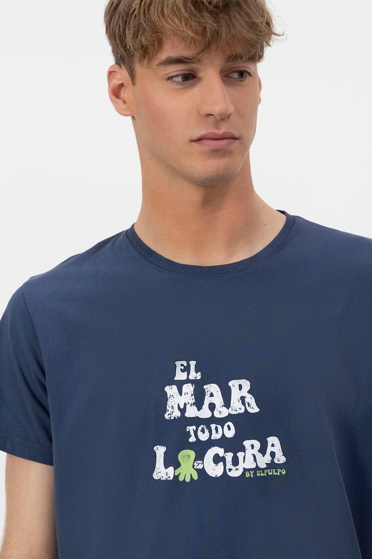 EL MAR TODO LO-CURA T-SHIRT NAVY BLUE DELAVÉ