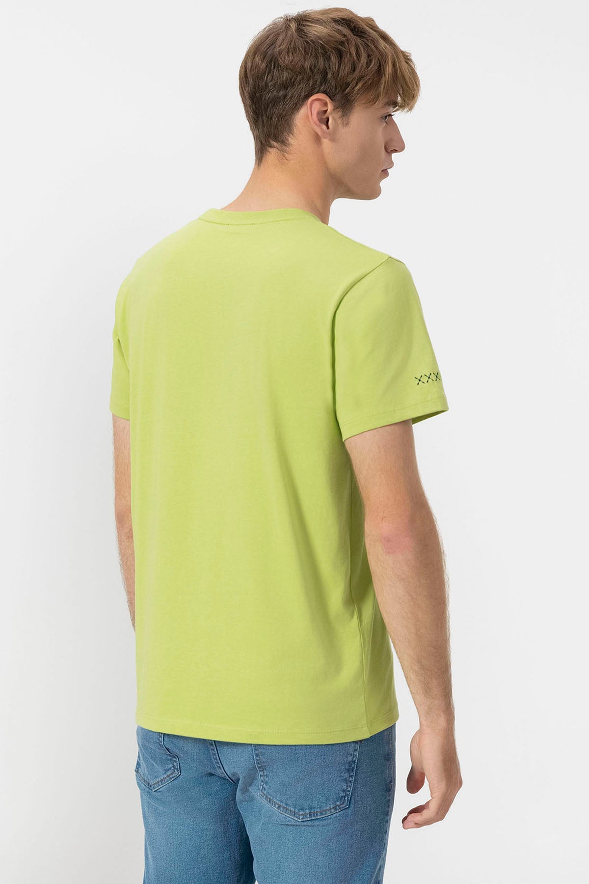 CAMISETA  EL MAR TODO LO-CURA VERDE PISTACHO