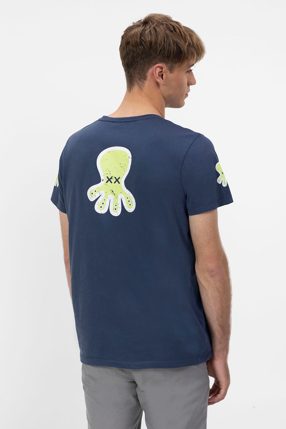 DELAVÉ NAVY BLUE TRIPLE LOGO DRAWN T-SHIRT