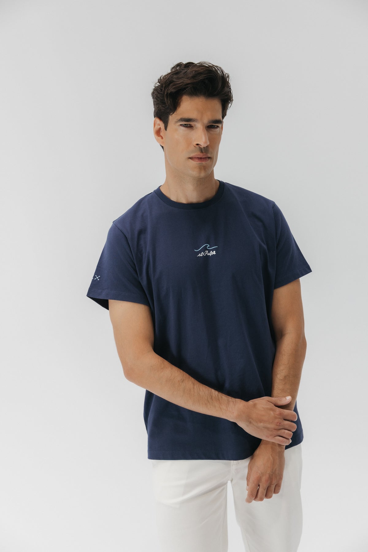 CAMISETA EL MAR TODO LO-CURA AZUL MARINO DELAVÉ