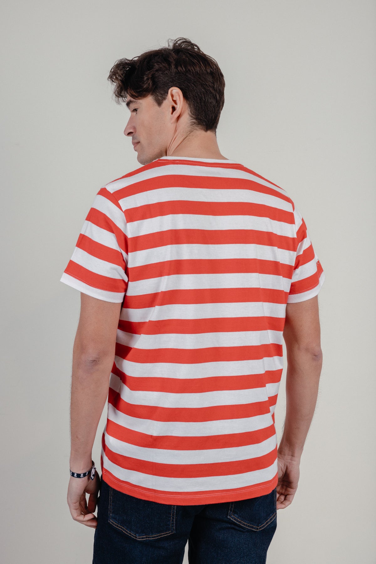 Camiseta rayas etiqueta oasis rojo