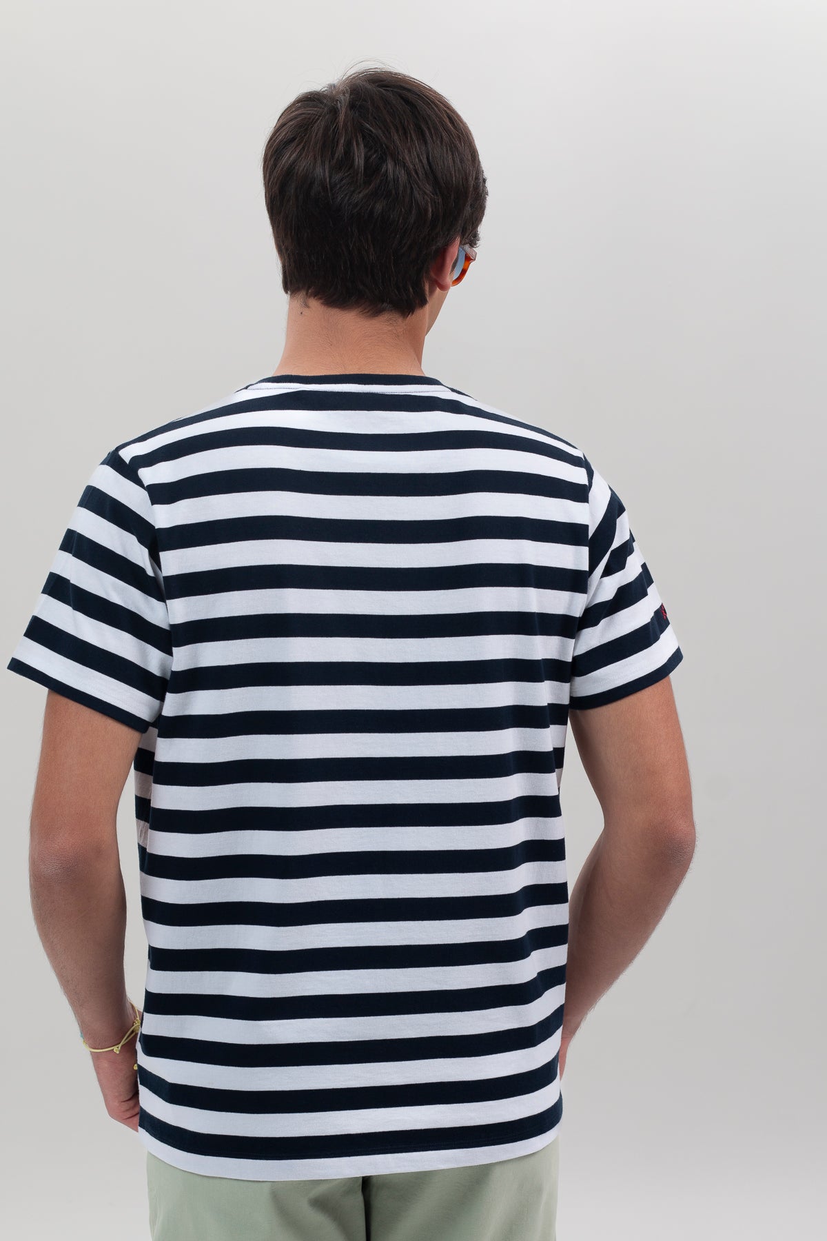 Camiseta de rayas corazón azul marino