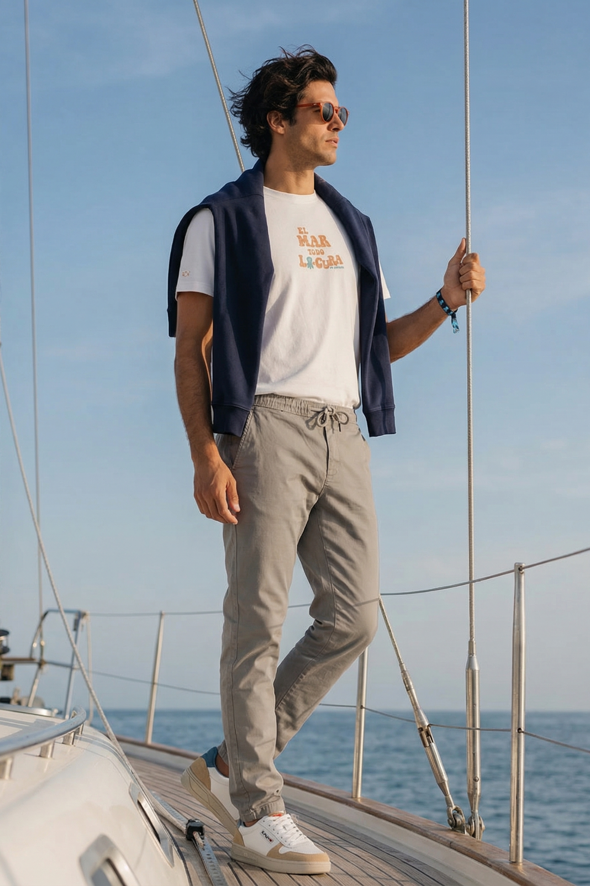 Camiseta mensaje el mar todo locura azul blanco puro