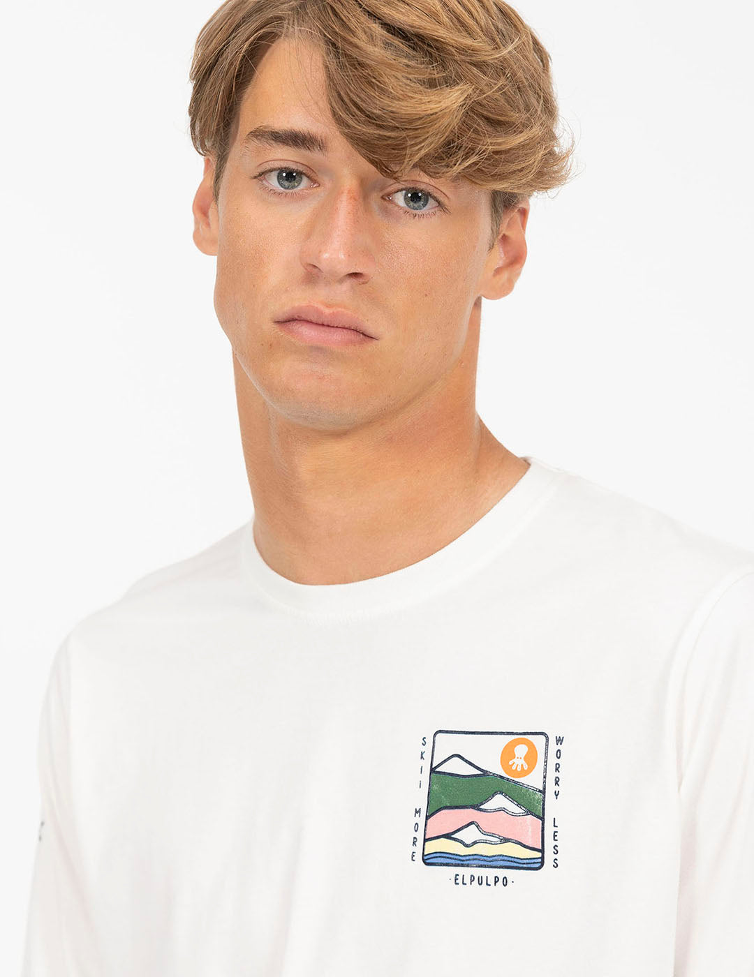 CAMISETA ESTAMPADO ENGOMADO MONTAÑAS BLANCO ROTO