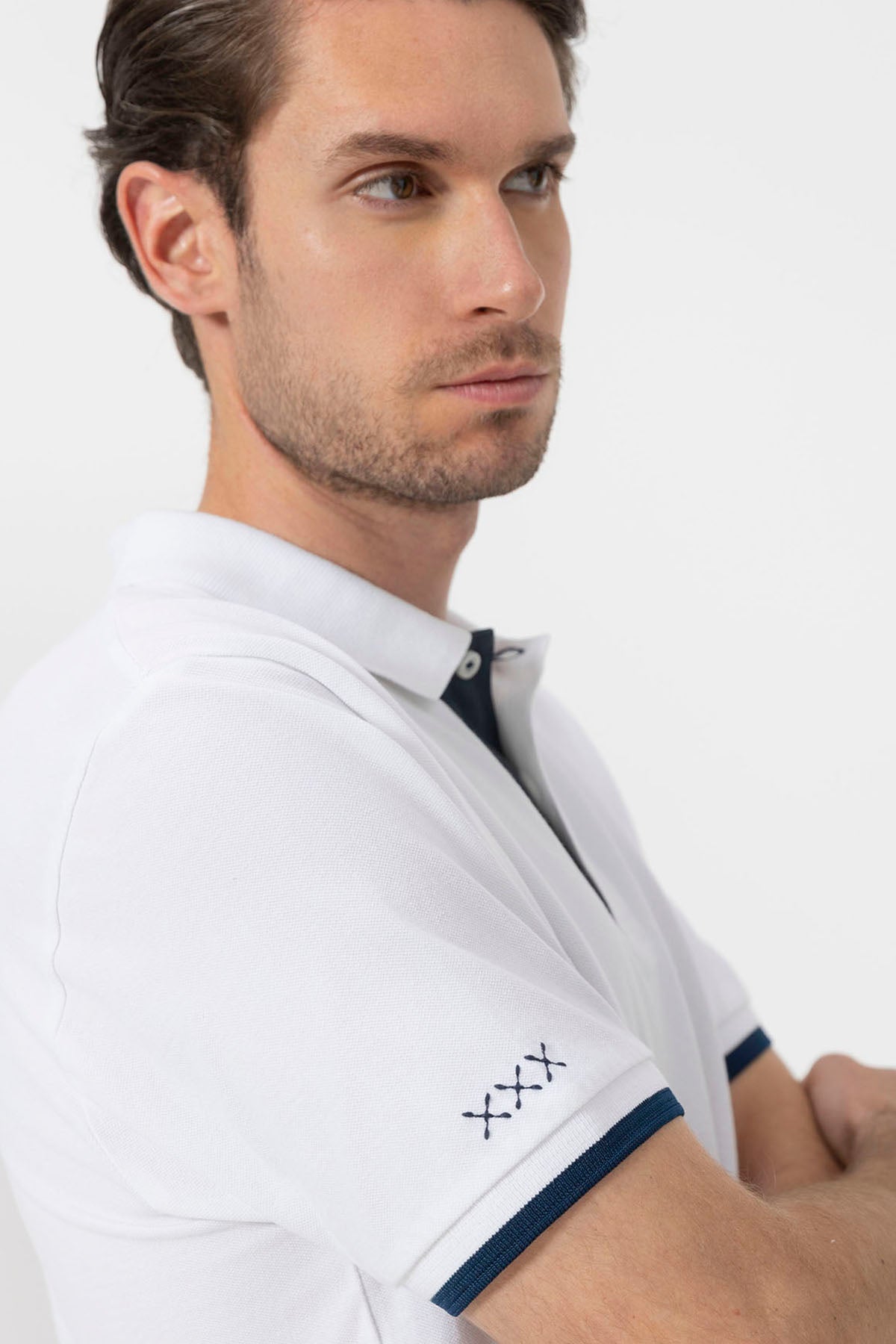 PURE WHITE ESSENTIALS EMBROIDERED POLO