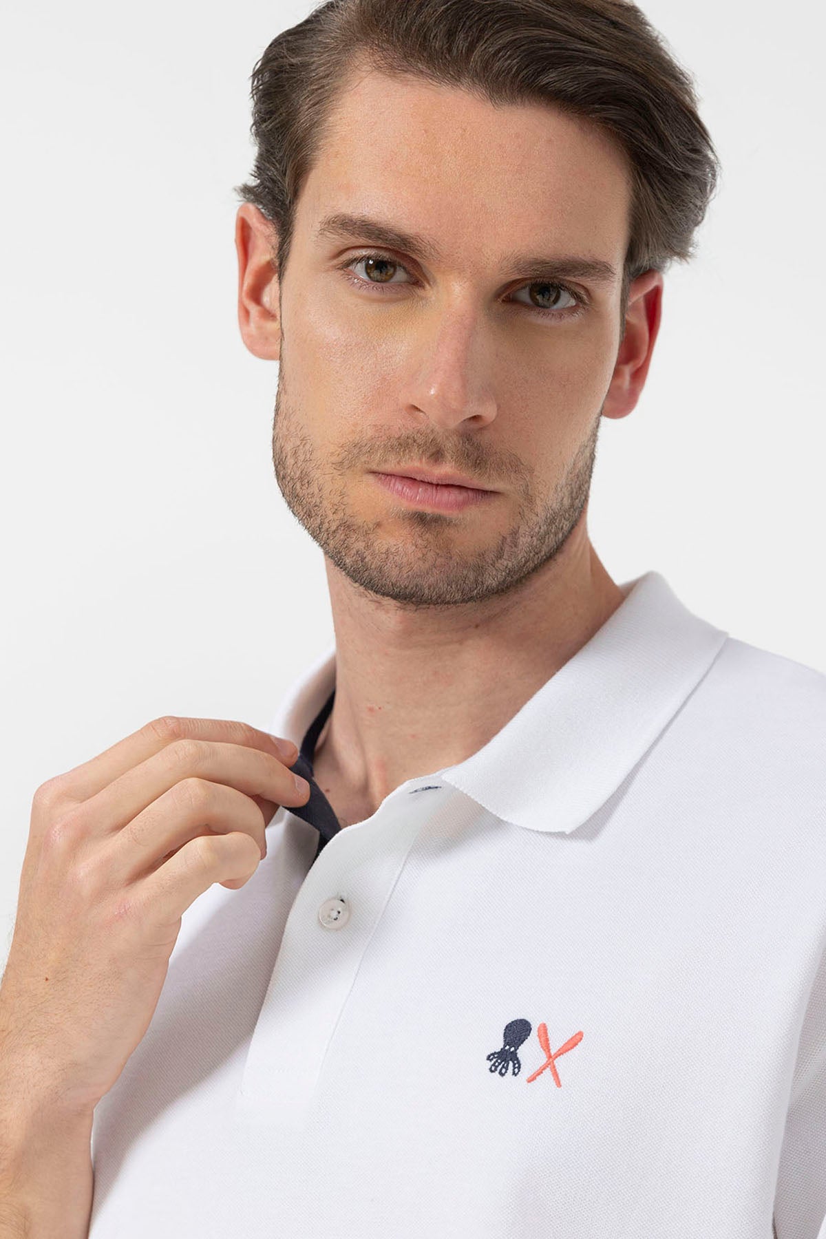 PURE WHITE ESSENTIALS EMBROIDERED POLO