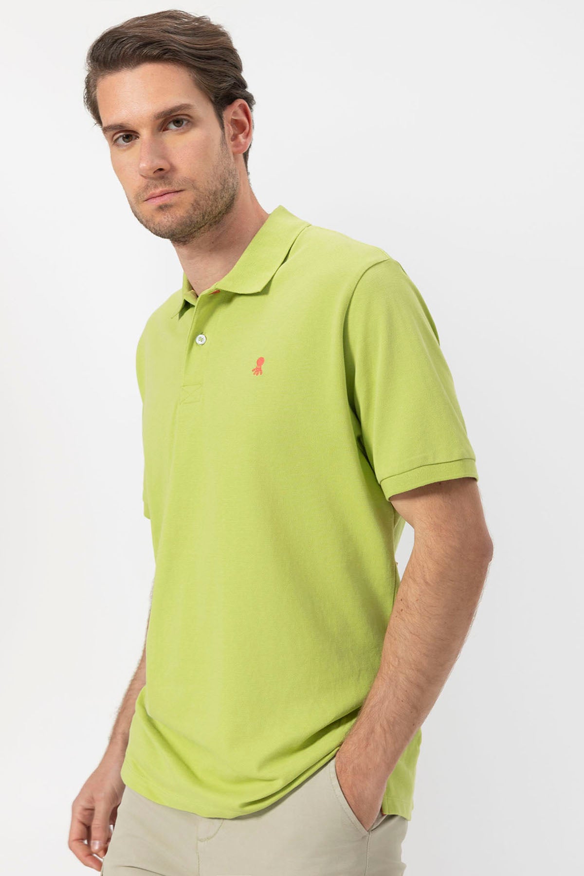 PISTACHIO GREEN CONTRASTING EMBROIDERY WASHED POLO