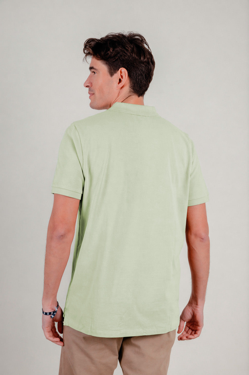 Polo lavado bordado a contraste verde menta