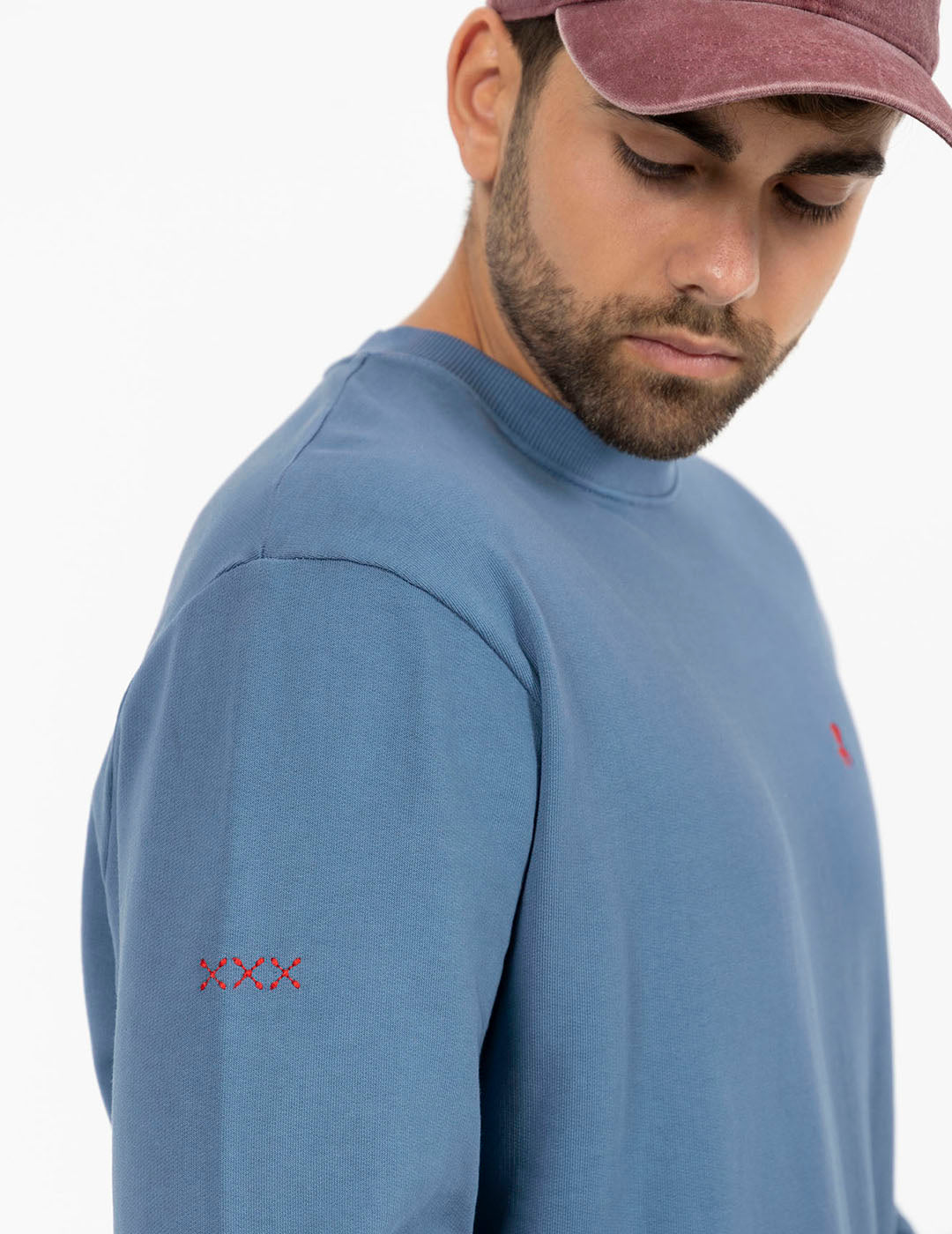 WASHED SWEATSHIRT WITH CONTRAST EMBROIDERY INDIGO DELAVÉ