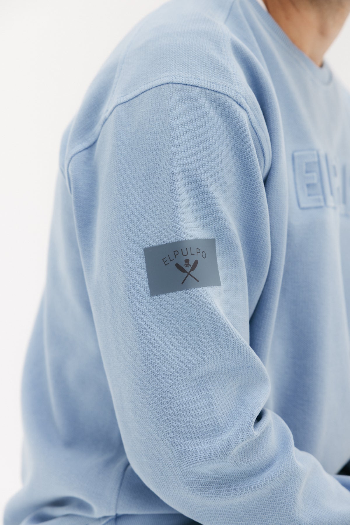 SUDADERA LAVADA ESTAMPADO RELIEVE HELSINKI ÍNDIGO