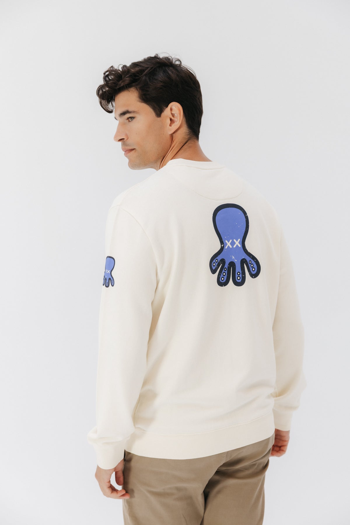 SUDADERA ESTAMPADO TRIPLE LOGO DESGASTADO BLANCO ROTO