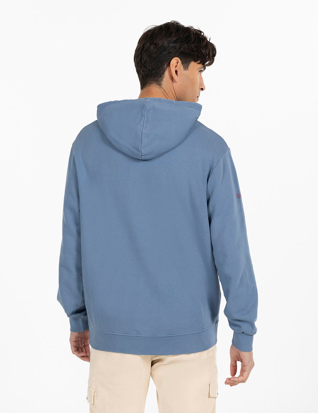 SUDADERA CAPUCHA LAVADA CON BORDADO INDIGO DELAVÉ