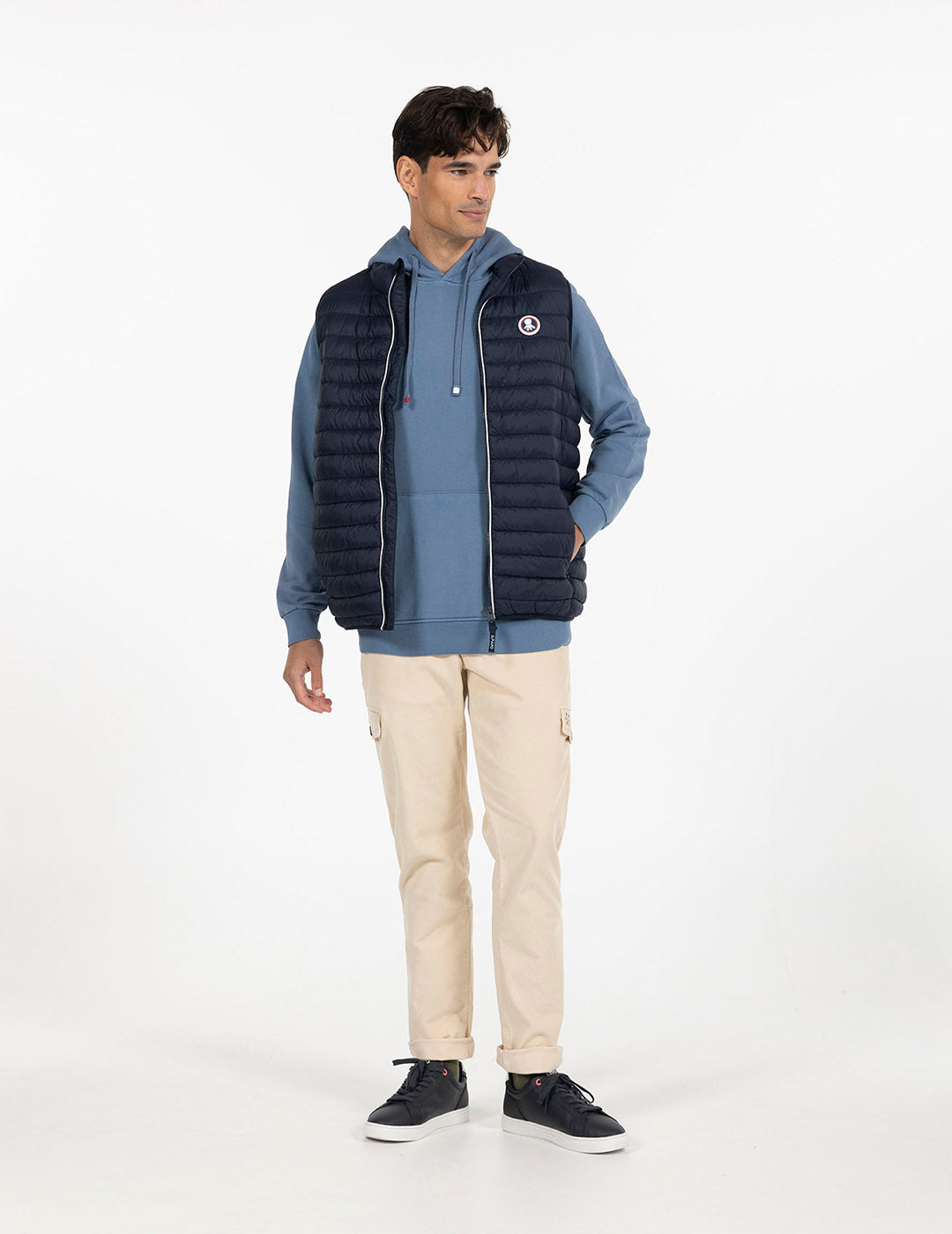 SUDADERA CAPUCHA LAVADA CON BORDADO INDIGO DELAVÉ