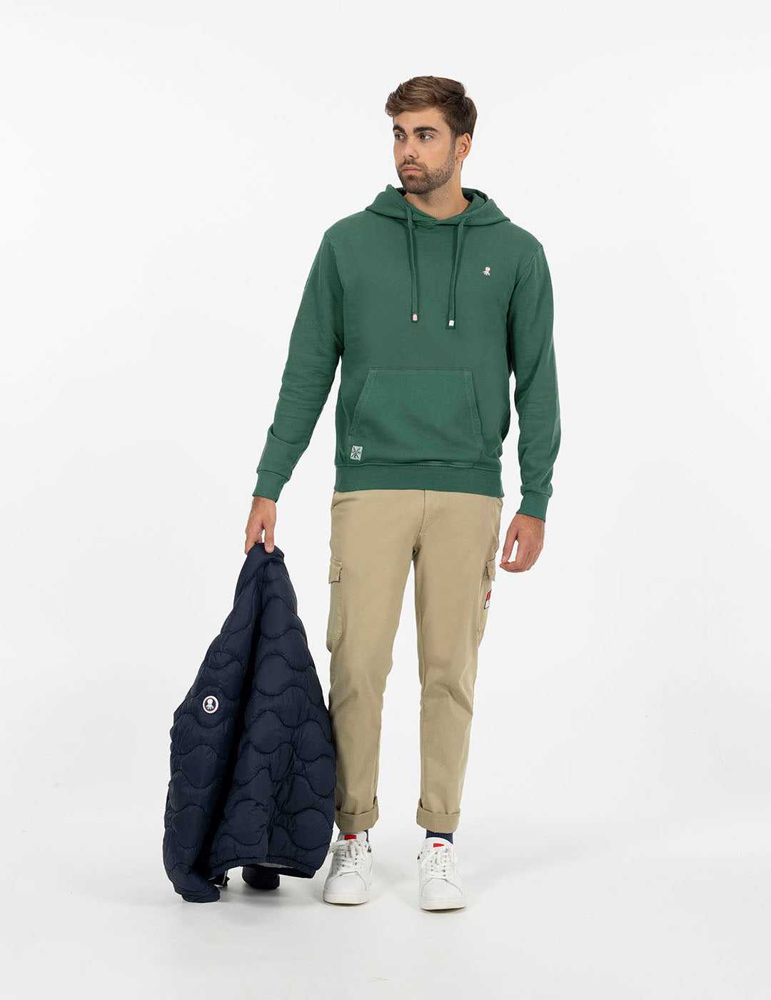 SUDADERA CAPUCHA LAVADA CON BORDADO VERDE INGLÉS